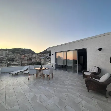 Izabela's Sarandë