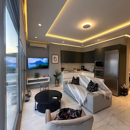 Izabela's * Sarandë